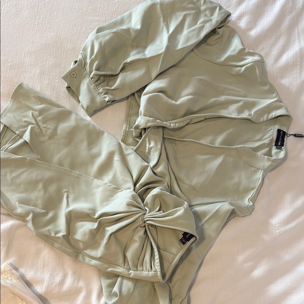 Pretty Little Thing Matching Set - Picture 2 of 3